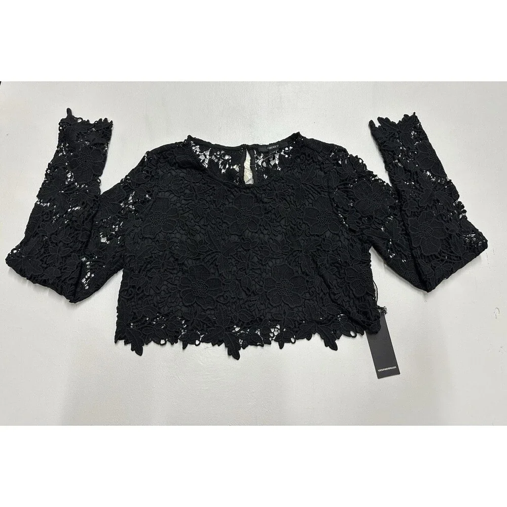 Forever 21 women size M black crochet long sleeve crop top